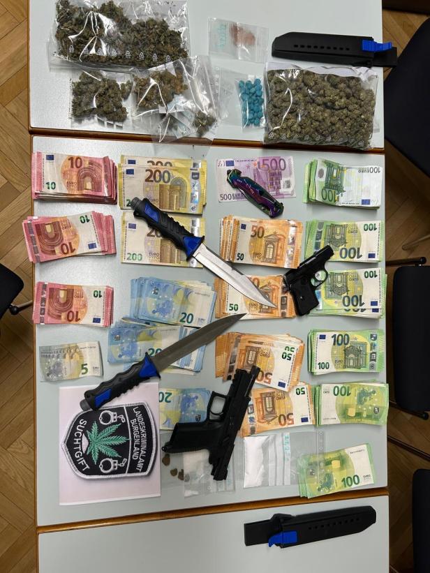 Drogenfund im Burgenland Bargeld, Messer, Faustfeuerwaffen, Cannabis und Extasy