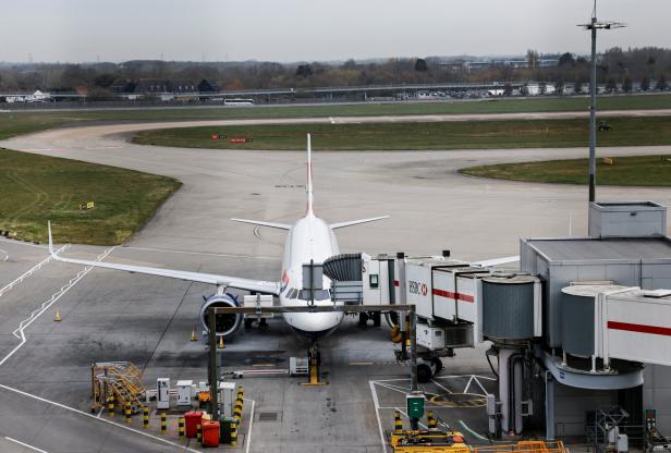 Londoner Flughafen nach Blackout geschlossen: 15 Wien-Flüge abgesagt