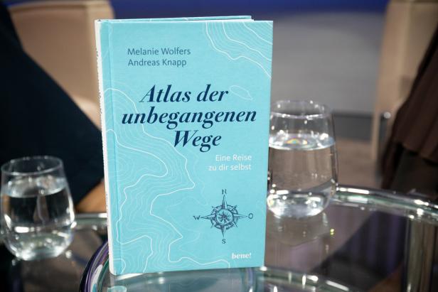 Ordensfrau und Bestsellerautorin: "Bei sich selbst, statt am Handy einchecken"