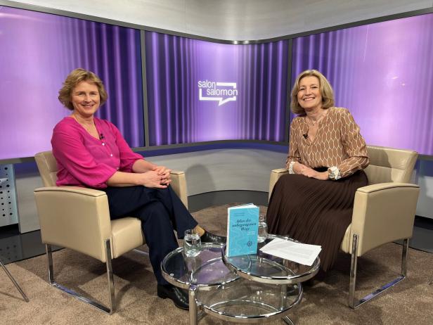Ordensfrau und Bestsellerautorin: "Bei sich selbst, statt am Handy einchecken"