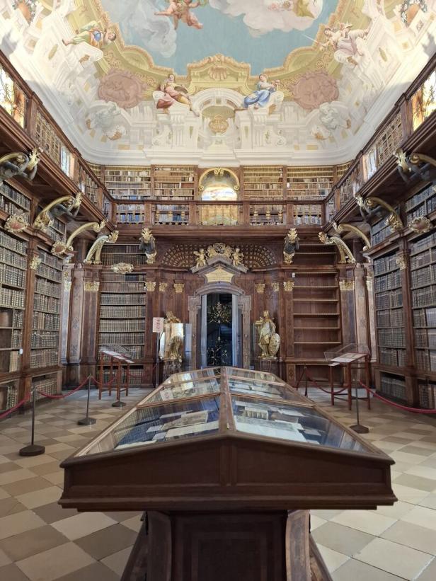 Jahrhundertprojekt in Stift Melk: Hinter den barocken Kulissen der Bibliotheksrenovierung