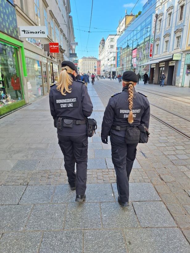 Wie in Linz ohne "Möchtegern-Rambos" für Ordnung gesorgt wird