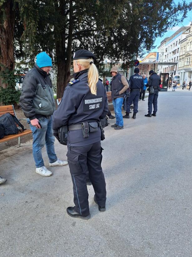 Wie in Linz ohne "Möchtegern-Rambos" für Ordnung gesorgt wird