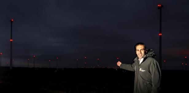 Wann die roten Blinklichter auf Windrädern abgedreht werden