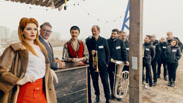 Neufassung "Zigeunerbaron" von Johann Strauss Cast der Neufassung des "Zigeunerbarons" im Wiener Museumsquarter.