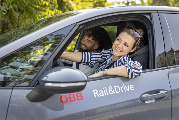 Mit Rail & Drive bieten die ÖBB ein österreichweites stationäres Carsharing an