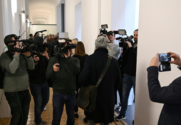OBERÖSTERREICH: PROZESS GEGEN DEUTSCHEN, DER DIE ÄRZTIN KELLERMAYR GEFÄHRLICH BEDROHT HABEN SOLL Erster Prozesstag: Die Angst der Lisa-Maria Kellermayr