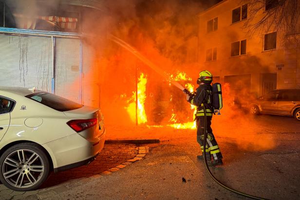 Brandstiftungen: Großbrand auf Bauernhof im Bezirk Amstetten wurde gelegt