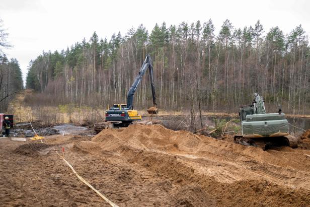 Panzer im Schlamm versunken: Suche nach US-Soldaten läuft weiter