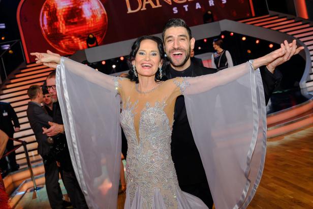 Hochemotionales "Dancing Stars": Kreuter in Tränen und was ihre Kollegen dazu sagen
