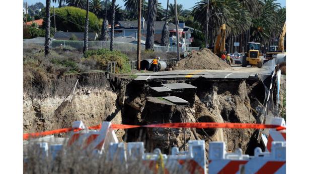 USA: Straße bei Erdrutsch weggerissen