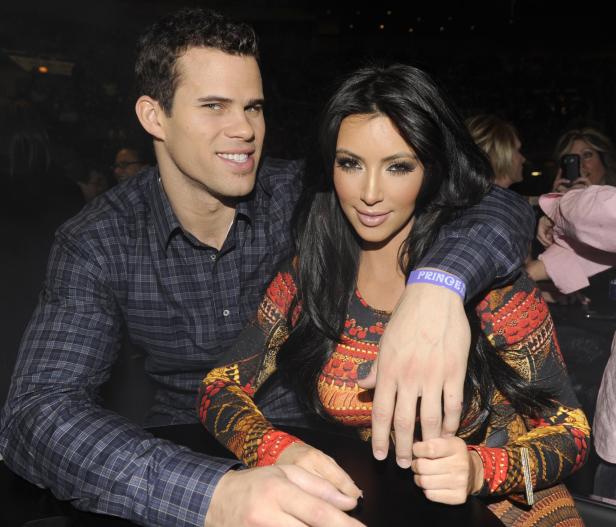Lange hielten es Kris Humphries und Kim Kardashian nicht miteinander aus Peinliche Szenen: Wenn sich Promi-Paare in der Öffentlichkeit streiten
