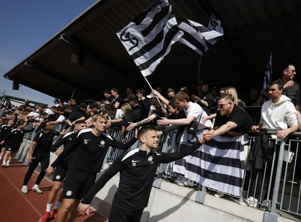 FUSSBALL: ADMIRAL BUNDESLIGA / 21. RUNDE: ABSCHLUSSTRAINING SK PUNTIGAMER STURM GRAZ VOR DERBY GEGEN GAK Fußballakademie: Sturm Graz freut sich auf "Zugriff auf die größten Talente"
