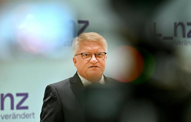 PERSÖNLICHE ERKLÄRUNG DES LINZER BÜRGERMEISTERS LUGER PERSÖNLICHE ERKLÄRUNG DES LINZER BÜRGERMEISTERS LUGER