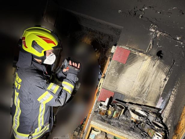 NÖ: Bewohnerin und zwei Katzen bei Wohnungsbrand gerettet