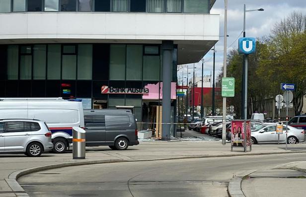 WIEN: FLÜCHTIGER BANKOMATSPRENGER IN WIEN VON POLIZEI ANGESCHOSSEN Nach Bankomatsprengung in Wien: Razzia in den Niederlanden