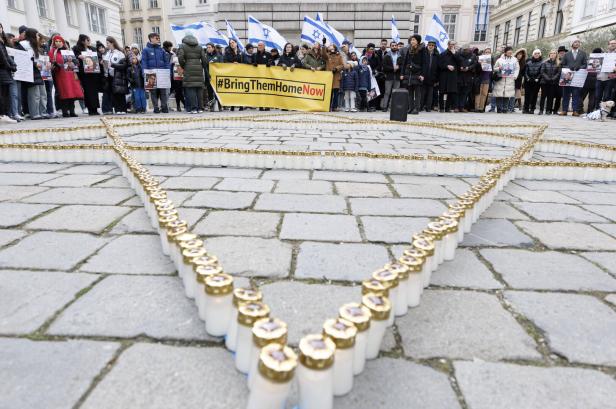Kundgebung in Wien: 59 Minuten für 59 israelische Geiseln