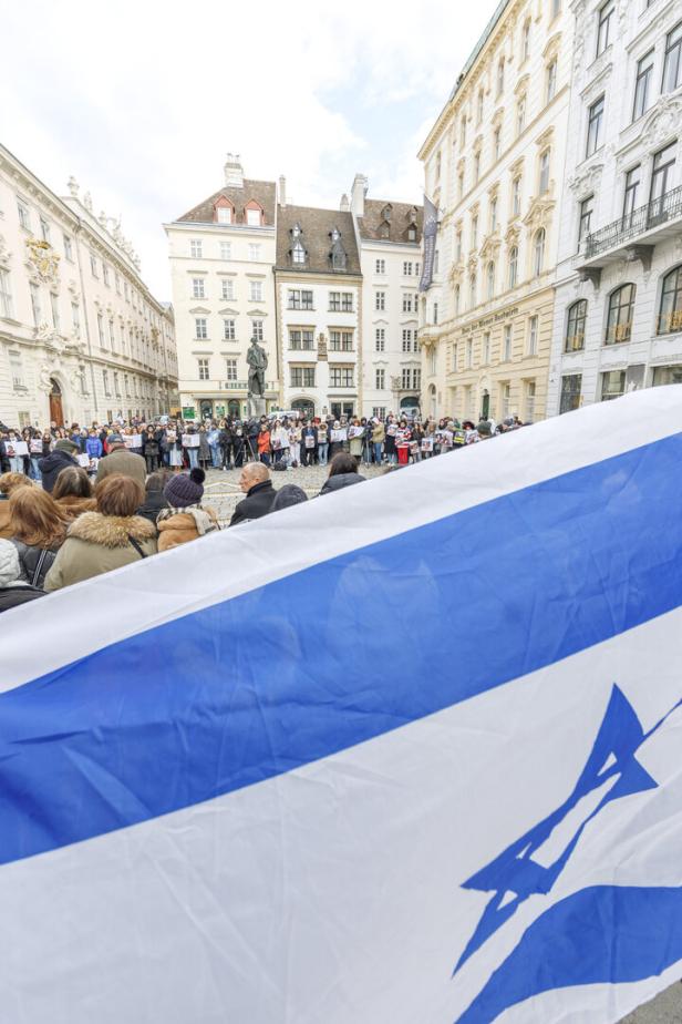 Kundgebung in Wien: 59 Minuten für 59 israelische Geiseln