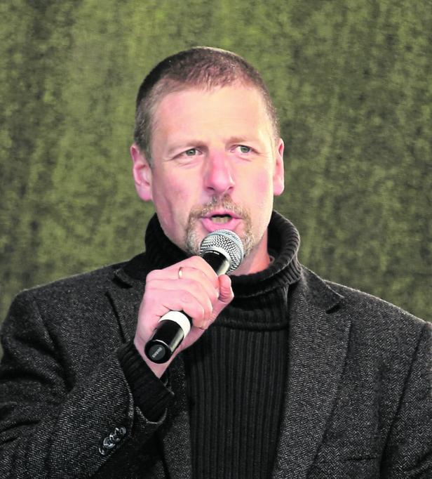 Rechtsextremer Vordenker Kubitschek bei FPÖ-naher Burschenschaft in Linz