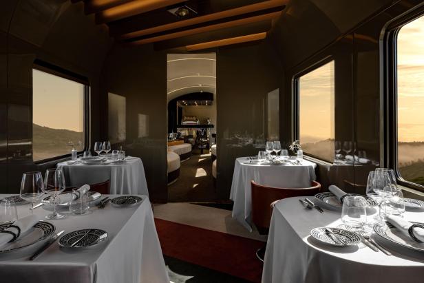 Feinste italienische Kulinarik an Bord Speisewagen des exklusiven Dolce Vita Orient Express