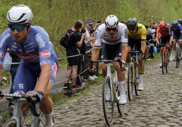 Paris-Roubaix cycling race Paris-Roubaix: Das Rad von Mathieu van der Poel kann man schon kaufen