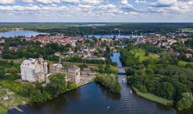 Die Mecklenburgische Seenplatte aus der Luft.