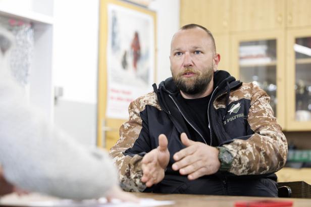 Der Kampf mit dem Hund: Wie aggressiv machen Beißtrainings wirklich?