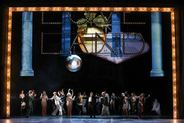"Follies" an der Volksoper: "Lebenslust hat nichts mit Alter zu tun"