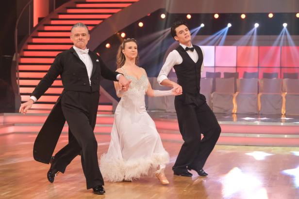 Dancing Stars Dancing Stars: Geständnis von Glawischnig und Balázs genervt von Lugners Sentimentalität