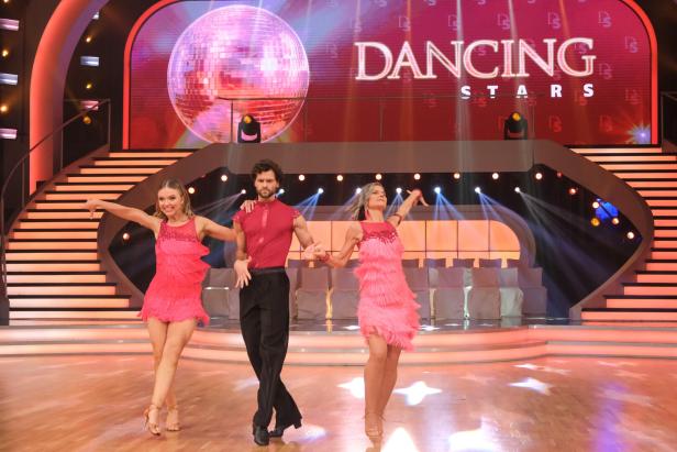 Dancing Stars Dancing Stars: Geständnis von Glawischnig und Balázs genervt von Lugners Sentimentalität