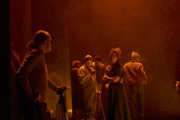 Akademietheater: Fünf verwirrende Leben