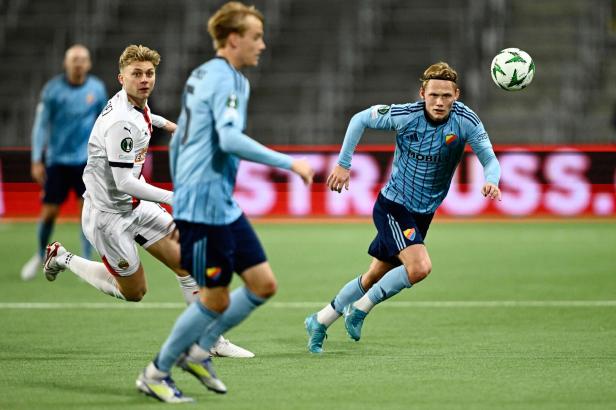 FBL-EUR-C4-DJURGARDEN-RAPID VIENNA Schock bei Rapid: Schwere Knieverletzung sorgt für frühes Saisonende
