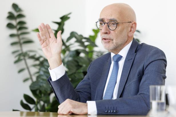 Interview: Präsident der Notariatskammer Michael Umfahrer Entlastung der Justiz: Heirat und Scheidung künftig beim Notar?