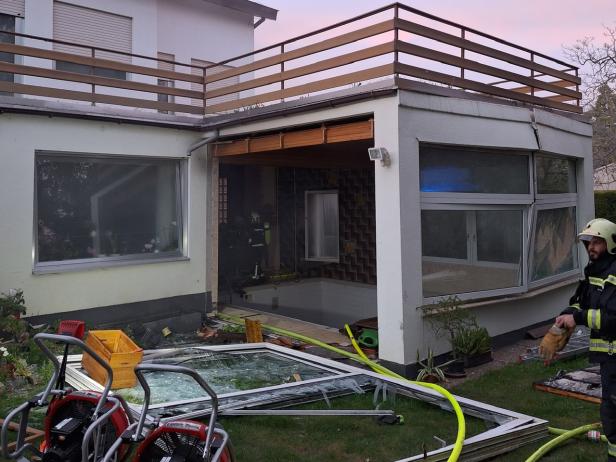 Kellerbrand: Kurzfristig höchste Alarmstufe in Wiener Neustadt