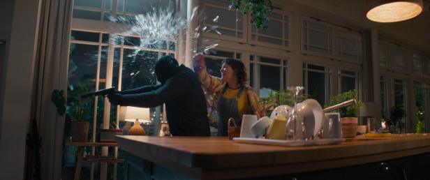 Filmkritik zu "Drop - Tödliches Date": Spießrutenlauf statt romantischer Abend