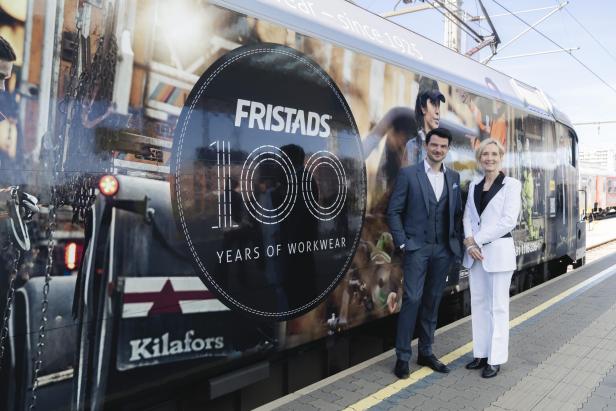 Fristads-CEO Petra Öberg Gustafsson und Jochen Kaiblinger, Prokurist / Verkaufsleiter der ÖBB-Werbung Eine ÖBB-Lok in Arbeitskleidung: Was hinter dem neuen Look steckt