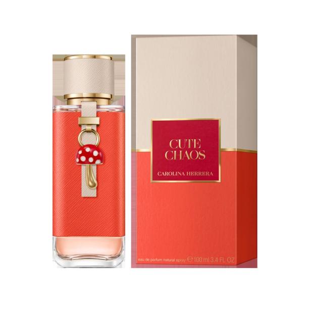 Der „Cute Chaos“-Duft von Carolina Herrera mit einem Anhänger in Form eines roten Pilzes.