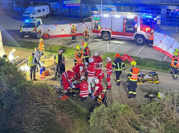 ++ HANDOUT ++ 15-JÄHRIGER AUTOLENKER BEI UNFALL GETÖTET 15-jähriger Autolenker starb bei Unfall in Oberösterreich