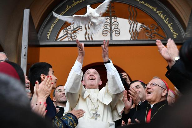 Papst Franziskus ist tot: Todesursache war Schlaganfall