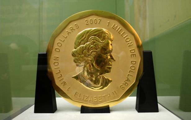 Eine kanadische Goldmünze von 2007 im Wert von 1 Million Dollar mit dem Bildnis von Königin Elizabeth II..