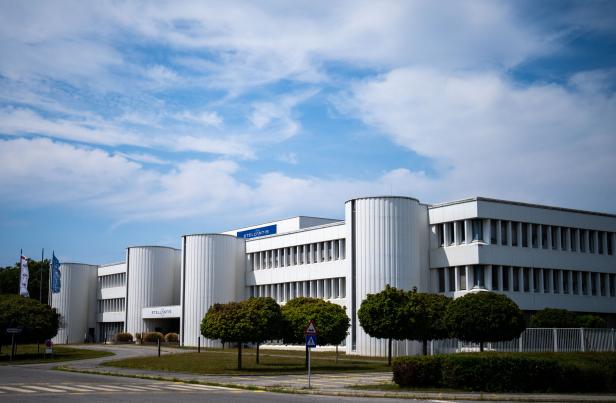 Das stillgelegte Opel-Werk in Wien