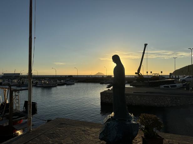 Marienstatue Meer Hafen Cavon Marienstatue