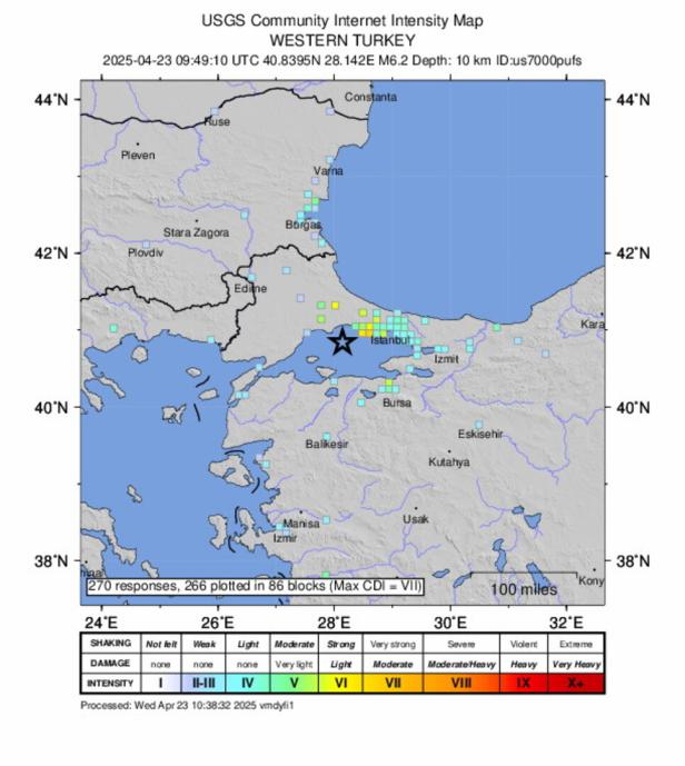 6.2-magnitude earthquake hits Turkey "Aus Panik aus der Höhe gesprungen": Starke Nachbeben in Istanbul