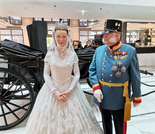 Neues Hotel in Bad Ischl: Grand Elisabeth öffnete mit Sis(s)i-Kitsch