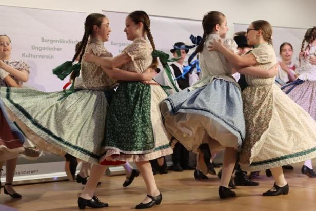So lebt ungarische Kultur im Burgenland weiter: Schmalz, Tanz & Tradition
