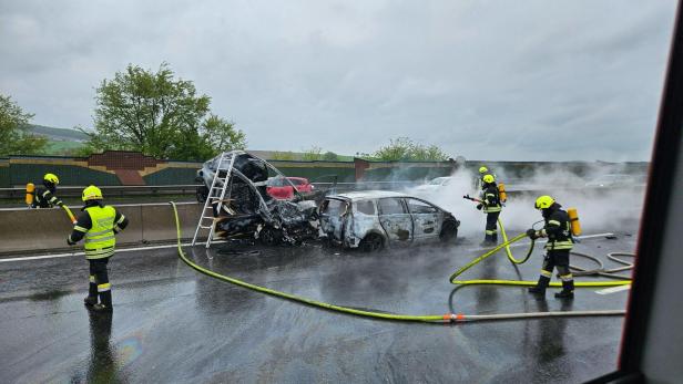 Crash auf der A1 bei Böheimkirchen: Sieben Menschen wurden leicht verletzt