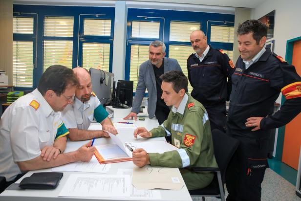 Feuerwehrgeschichte: Frauen erobern erstmals Podium bei Feuerwehrmatura