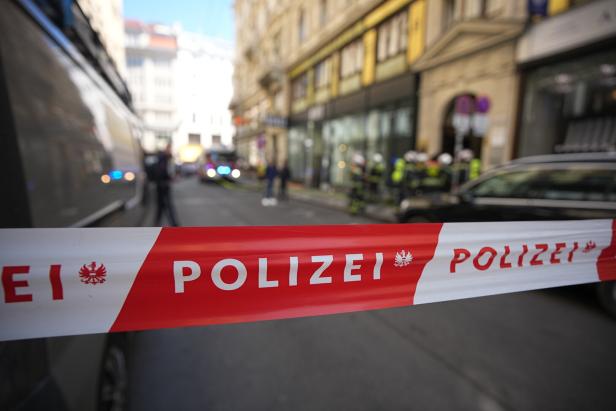 WIEN: POLIZEIERMITTLUNGEN NACH BRAND MIT TOTEM IN WIENER INNENSTADT WIEN: POLIZEIERMITTLUNGEN NACH BRAND MIT TOTEM IN WIENER INNENSTADT