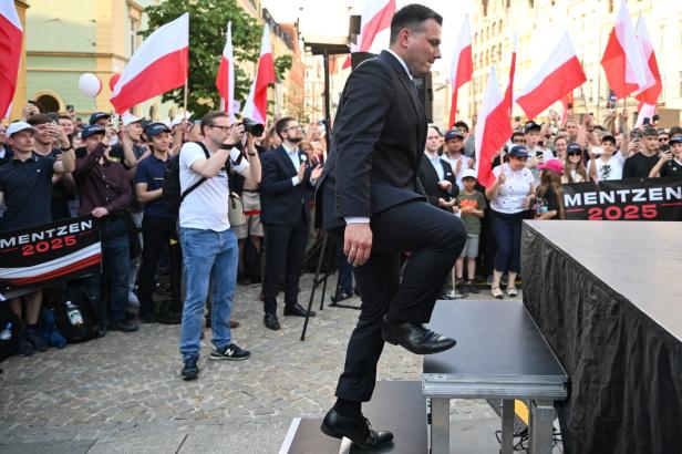 Presidential elections candidate Slawomir Mentzen campaigns in Wroclaw