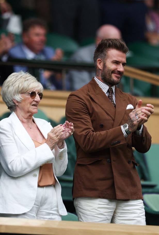 David Beckham und seine Mutter bei einem Tennismatch in Wimbledon.